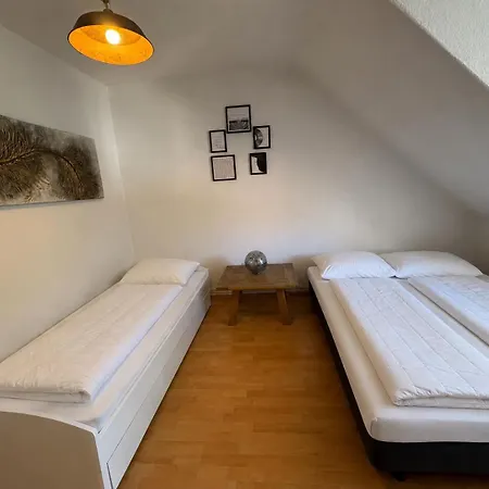 Centrally Located 3-room Appartamento